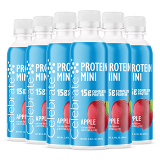 Viac fliaš Celebrate Protein Mini s príchuťou jablka na bielom pozadí
